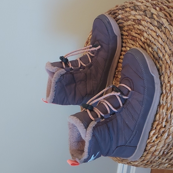 Sorel Girls Waterproof Plum Quilted Shearling Lined Toggle Winter Boot Size 4 - Picture 1 of 11